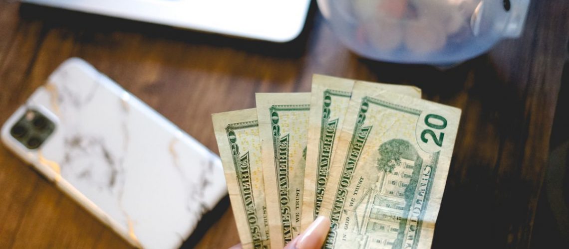 קרן השתלמות כהשקעה: איך בוחרים מסלול ומתי מושכים